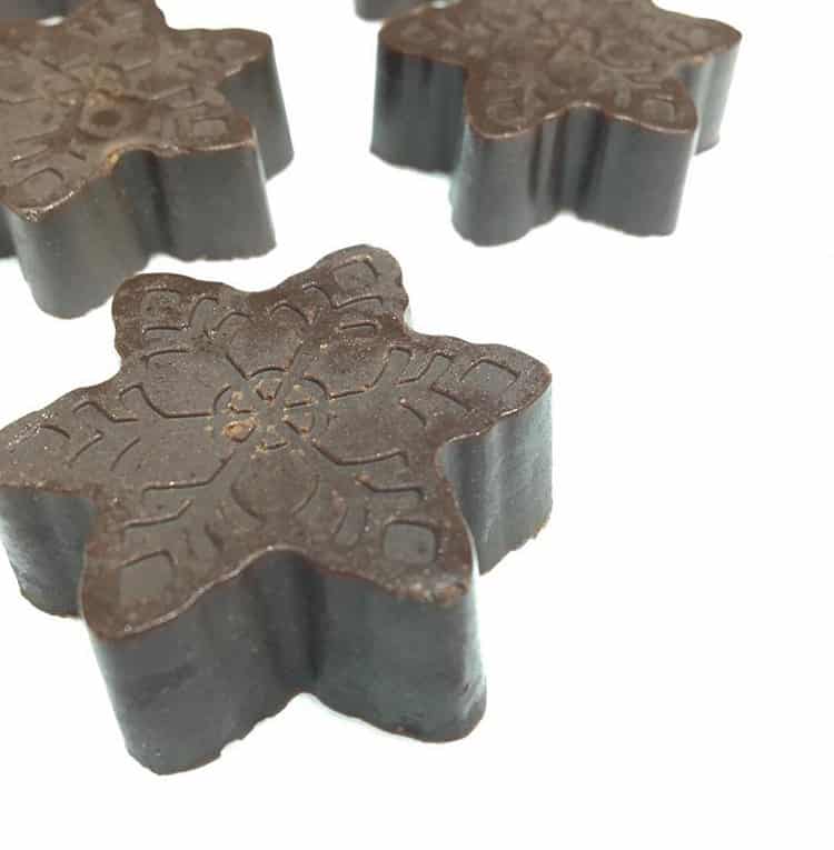 Using molds can give your cannabis holiday fudge some decorative flair.